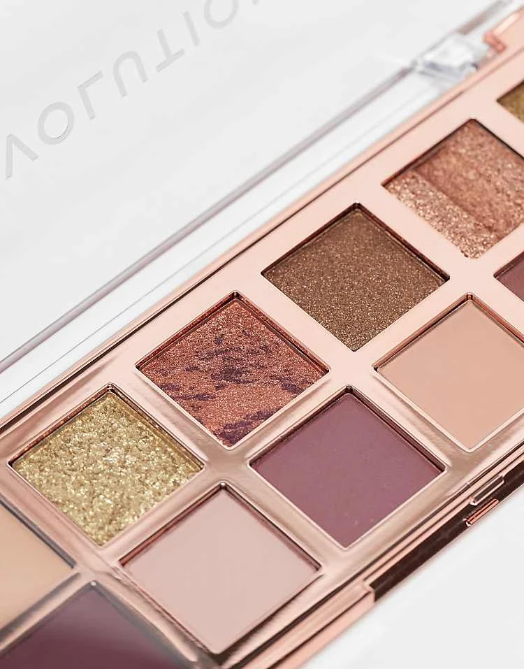 Revolution The Eternal Icon Green Eyeshadow Palette For Unisex 2 Revolution The Eternal Icon Green Eyeshadow Palette For Unisex - Image 2