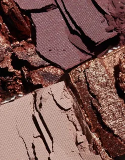 Revolution The Eternal Icon Green Eyeshadow Palette For Unisex 7 Revolution The Eternal Icon Green Eyeshadow Palette For Unisex -Revolution Shop 206554376 3