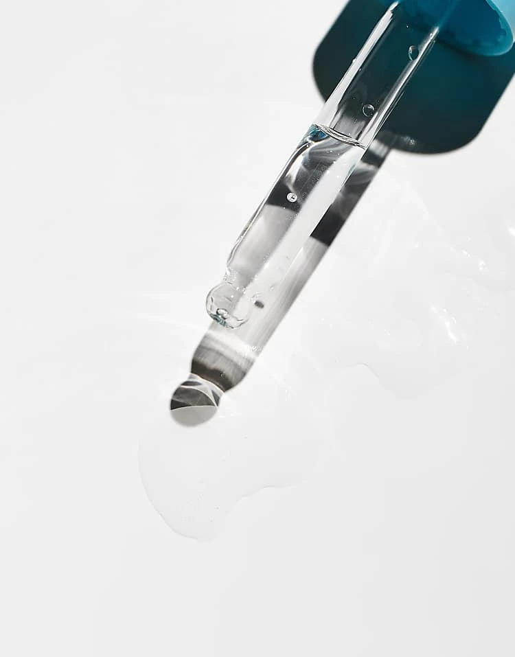 Revolution Skincare Revolution Skin Happy Hydrate Dewy Drench 2% Hyaluronic Acid Serum 30ml For Unisex 3 Revolution Skincare Revolution Skin Happy Hydrate Dewy Drench 2% Hyaluronic Acid Serum 30ml For Unisex - Image 3